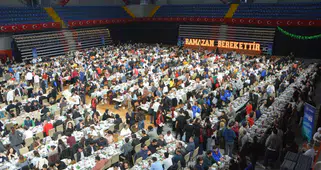 Egeli gençler projelerini  “Kampüs İftarları” programında sergiledi