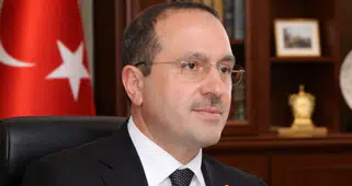 AK Partili Kırkpınar’dan Özel’e sert tepki: “Yoz diliyle yolsuzluğu ve arsızlığı örtmeye çalışıyor”