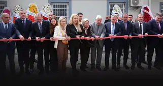 Kemalpaşa'da sağlık seferberliği: Özdurakoğlu ailesinden iki ilçeye dev yatırım