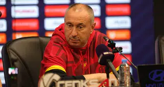 Stoilov'dan sert eleştiri: Sahadaki görüntü Göztepe'nin kimliğini yansıtmıyor