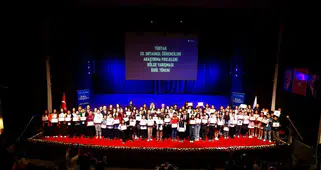 DEÜ EV SAHİPLİĞİNDE TÜBİTAK 2204-B İZMİR BÖLGE YARIŞMASI TAMAMLANDI