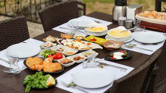 Buca’da doğayla iç içe sosyal hizmet: Dere Kafe