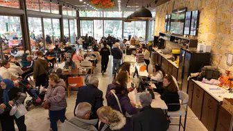 Menemenliler Aynısefa'yı çok sevdi