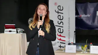 Konak’ta Felsefe ve Bilim Festivali’ne yoğun ilgi