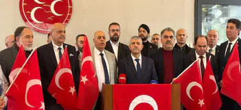 MHP İzmir'den bayrağa yönelik hain saldırıya tepki