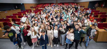 İzmir çocuğu merkeze koydu, Türkiye’ye örnek oldu