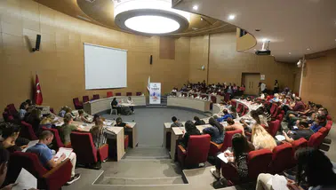 Gaziemir Belediyesi’nden istihdama tam destek: CV Bank 2 yılda 2 bin 171 kişiye iş kapısı açtı