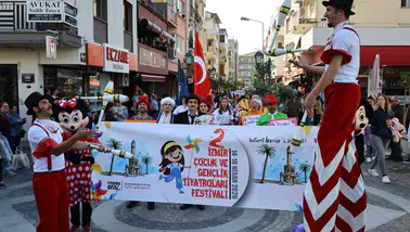 EFES SELÇUK’TA ÇOCUK VE GENÇLİK TİYATROLARI FESTİVALİ COŞKUSU