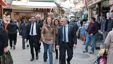 Başkan Mutlu’dan Kemeraltı mesaisi: Esnaftan ruhsat indirimine teşekkür