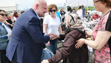 “Birlik ve dayanışma içinde bir bayram diliyorum”