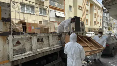 Konak’ta çöp eve geçit verilmedi: 10 ton atık çıkarıldı