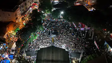 Emiralem’de yağmur, festival coşkusuna engel olamadı