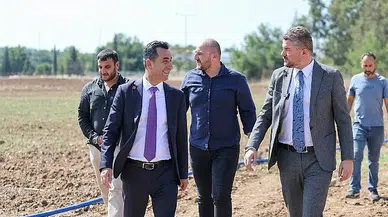 CHP Genel Başkan Yardımcısı Erhan Adem'den Buca'nın tarım çalışmalarına övgü