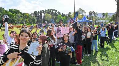 İZKİTAP’ta edebiyat şöleni sürüyor
