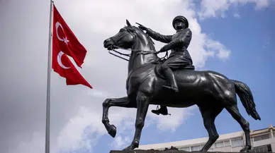 İzmir’de Cumhuriyet Bayramı kutlamaları başladı