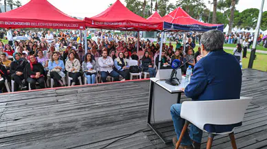 Ahmet Ümit İZKİTAP’ta yeni romanından ipuçları verdi