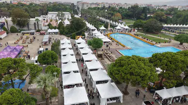 Demir Demirkan bu kez edebiyat sahnesinde hayranları ile buluştu