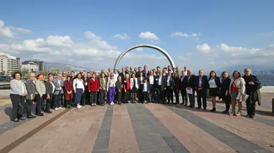 İzmir Kent Konseyleri Birliği, Karşıyaka’da ‘dayanışma’ için buluştu