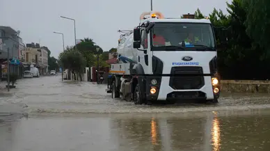 Çeşme Belediyesinden olağanüstü yağışa olağanüstü müdahale