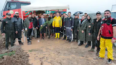 Menemen’de fidanlar, yeşil vatan için dikildi