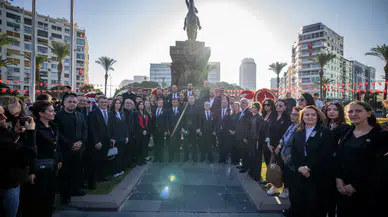 CHP İzmir Ata’sını andı