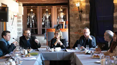 İzmir Şehir Tiyatroları Danışma Kurulu toplandı