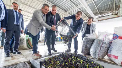 Zeytinin Kültürel Yolculuğu, Sanatın Evrensel Diliyle Urla’da Canlanıyor