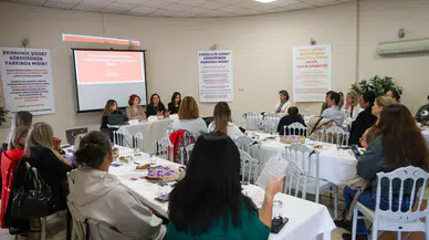 Buca’da Türk dizilerinde romantize edilen şiddet tartışıldı