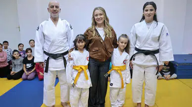 Geleceğin judocuları Konak’ta yetişiyor: Sarı kuşaklar Başkan Mutlu’dan