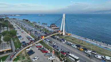 İzmir Ata’sını unutmadı
