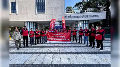 İzmir'de İşçiler, Ödenmeyen Sosyal Haklar İçin Eylemde: "Biriken Ödemeler Yapılsın"