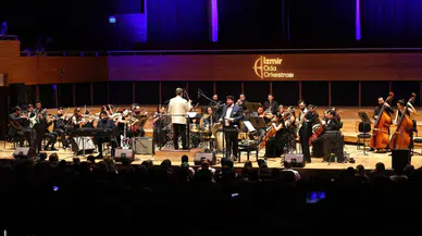 İzmir Oda Orkestrası Latin müzikleriyle dans ettirdi