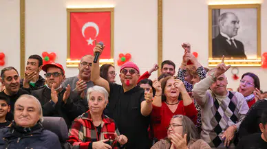 Buca Belediyesi’nden engel tanımayan yeni yıl kutlaması