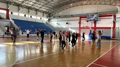 Narlıdere’de Kadınlar Güne Sağlıklı ve Enerjik Başlıyor