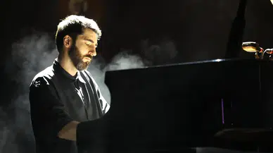 Dünyaca ünlü piyanist İzmir'de ayakta alkışlandı