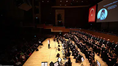 İzmir Büyükşehir Belediyesi Korosu "Sonbahar Şarkıları"yla yüreklere dokundu