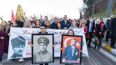 İzmir’de Kubilay için “Demokrasi ve Laiklik” yürüyüşü