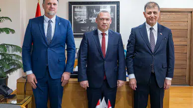 İzmir-Macaristan hattında “kardeş kent” ilişkisinin temelleri atıldı