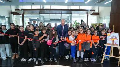 Gaziemirli çocuklar “Toprak” temalı resimleriyle iklim krizine dikkat çekti