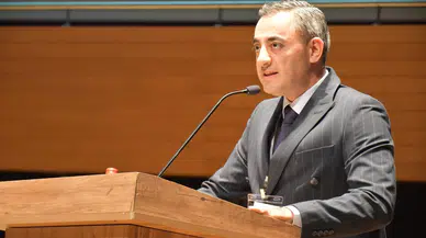 İzmir Kent Konseyi Genel Kurulu'nda Özgür Topaç Yeni Başkan Olarak Seçildi