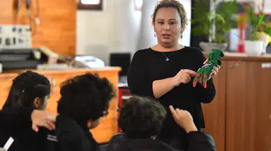 İzmir Çocuk Meclisi Üyeleri FabrikaLab İzmir'de Teknoloji Deneyimi Yaşadılar