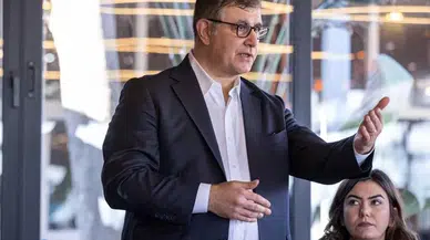 İzmir Büyükşehir Belediye Başkanı Cemil Tugay Çeşme'de Gençlerle Buluştu