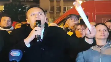 Başkan Eşki diplomalarını yaktı ve and içti