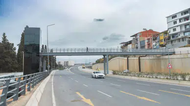 İzmir'de Altındağ Üst Geçidi hizmete girdi, yaya ulaşımını kolaylaştırdı