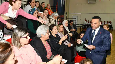Çiğli'de kadınlara özel etkinlikte dans ve zumba gösterileri büyük ilgi gördü