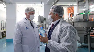 Başkan Tugay’dan Şaşal Su Fabrikası’na ziyaret