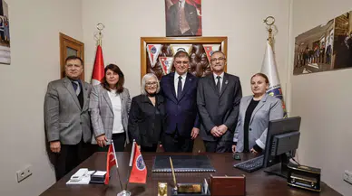 Cemil Tugay'dan Şehit Ailelerine Duygusal Mesaj: "Sizin Yanınızdayız"