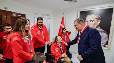 Down Sendromlu İzcilere Büyük Destek! Başkan Tugay’dan Anlamlı Ziyaret