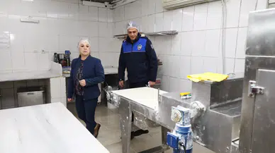 Karşıyaka’da Bayram Öncesi Tatlıcı Denetimi! Hijyen ve Ruhsat Kontrollerinde Neler Tespit Edildi?