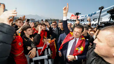 Ekrem İmamoğlu İzmir’de İlk Mitingini Yaparak Cumhurbaşkanlığı Adaylığı Yolunda İlk Adımını Attı